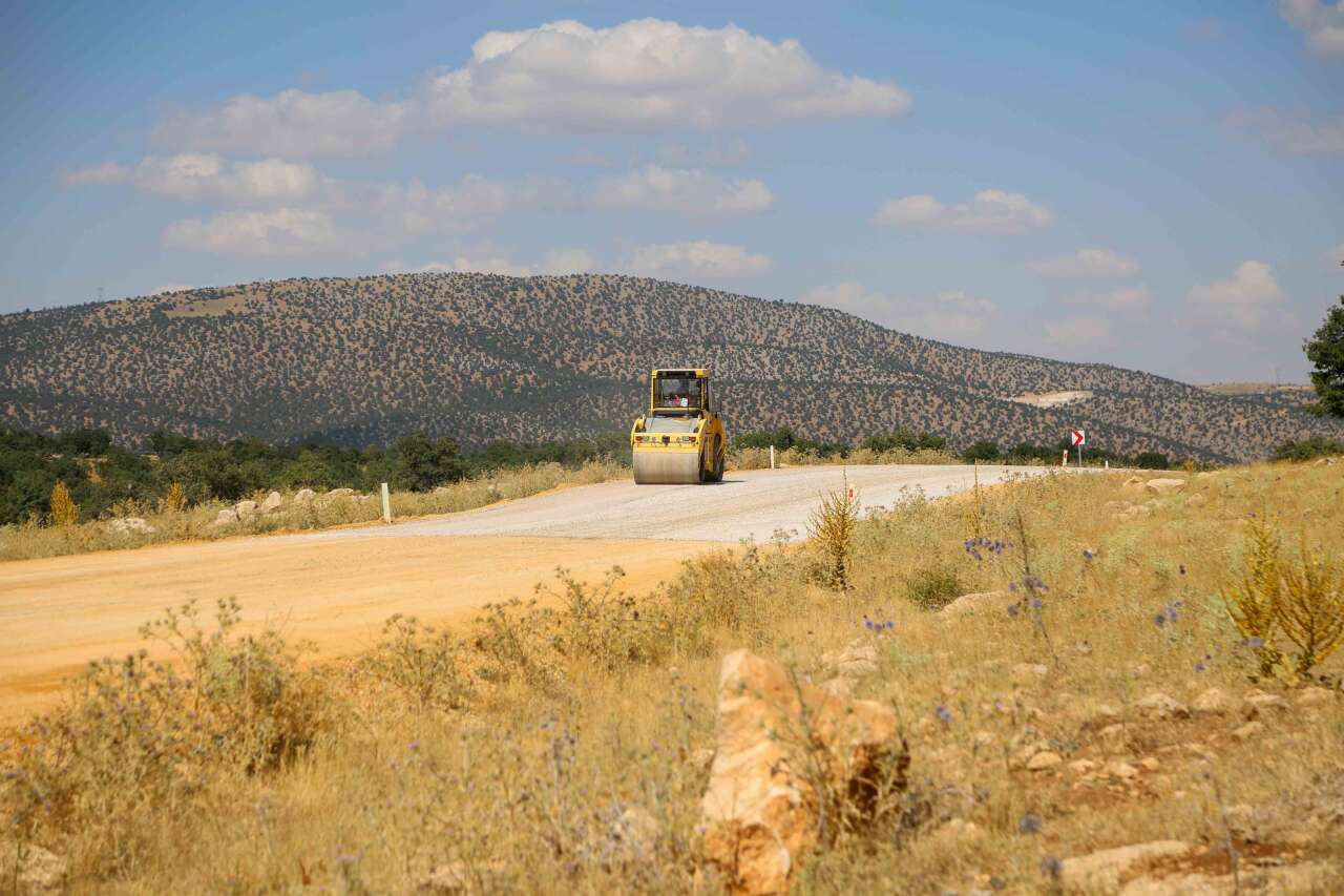 Konya’da 15,5 kilometrelik ulaşım atağı! Meram’da iki önemli yol yenileniyor 2